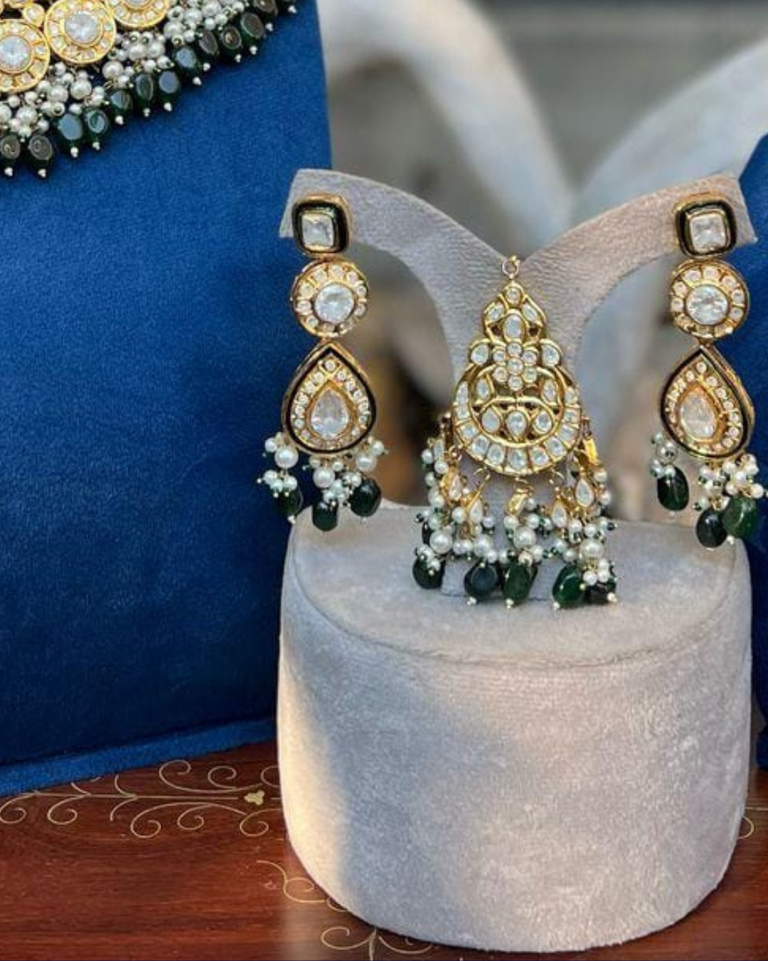 "Zamurrad Shahi Set" (Emerald Royal Set)
