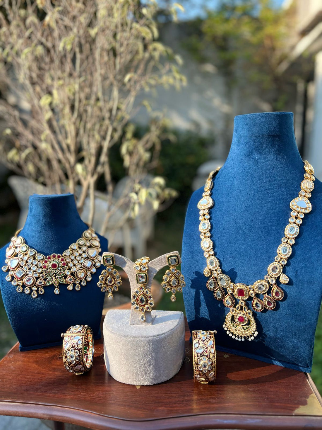 "Zar Kundan Malika Set" (Gold Kundan Queen Set)