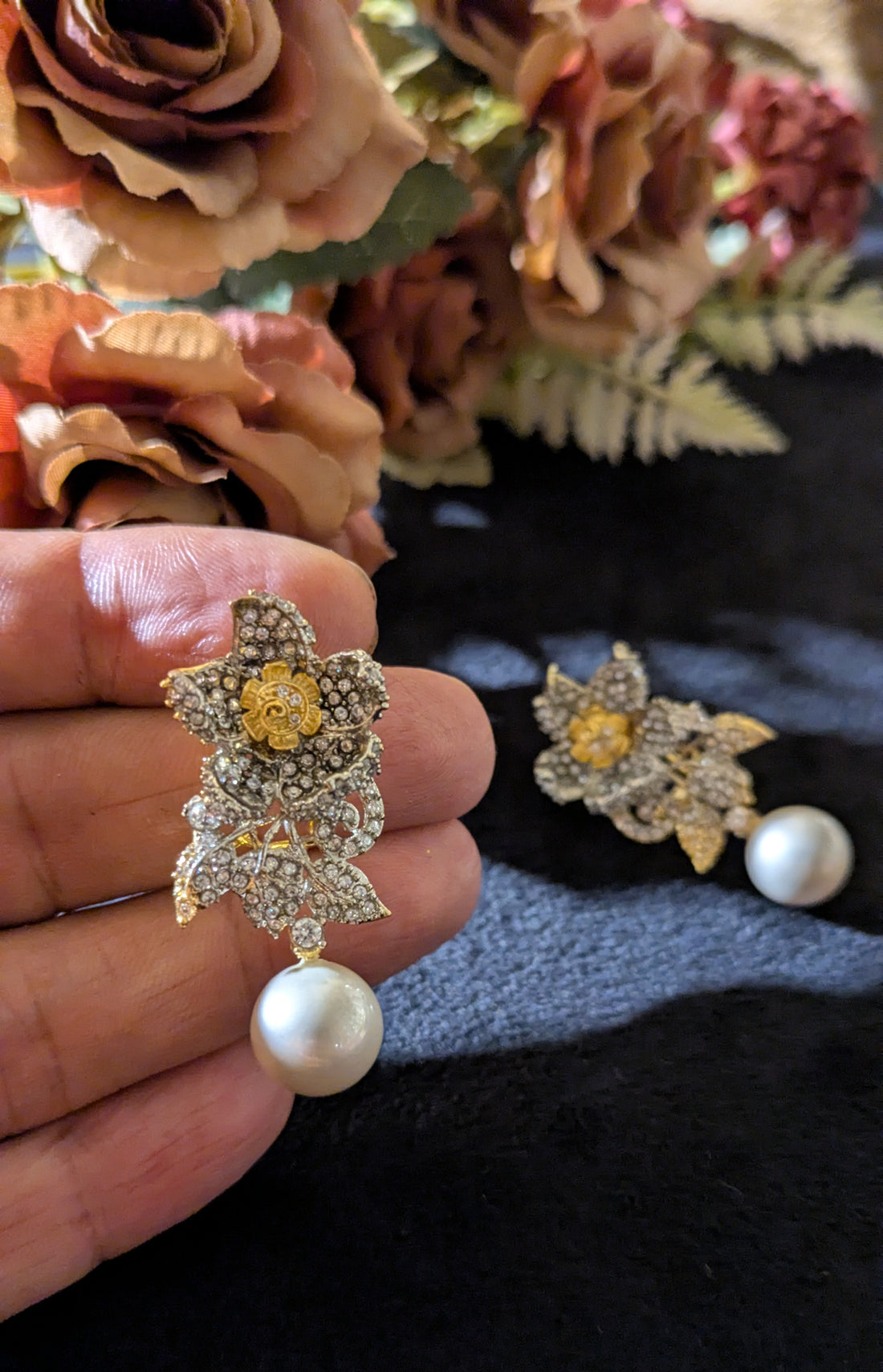 "Zeenat-e-Gulbarg" (Adornment of Petals)