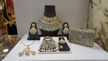 "Malika Kundan Ensemble" (Queen's Kundan Ensemble)