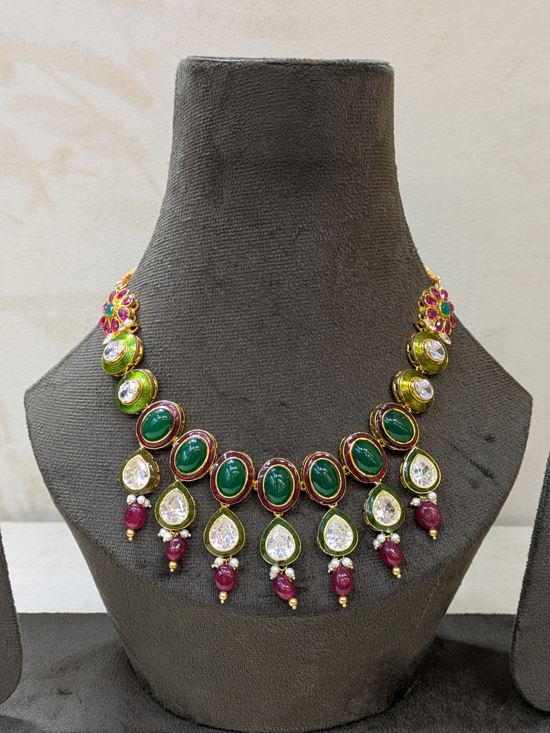 Gulnaar Emerald Kundan Set