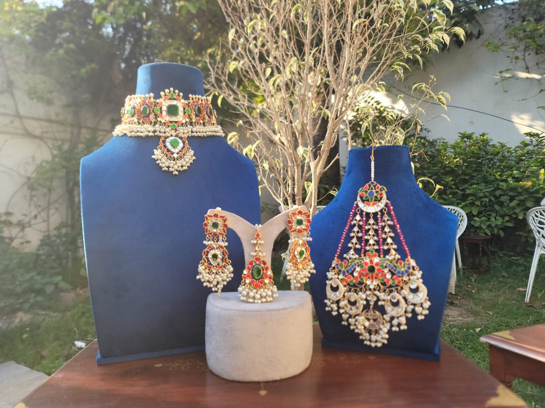 "Shahi Rang-e-Kundan" (Royal Colors of Kundan)